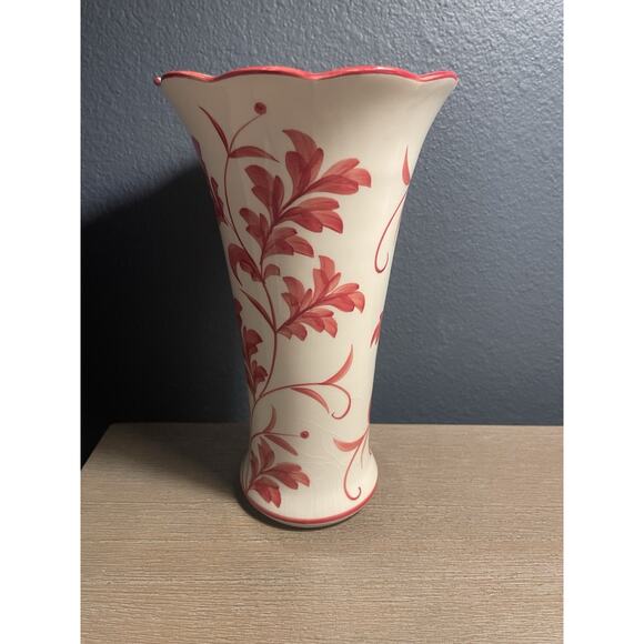 Hand Painted Red Floral Scalloped Rim Vase Crackle Glaze Ceramic - Picture 2 of 7